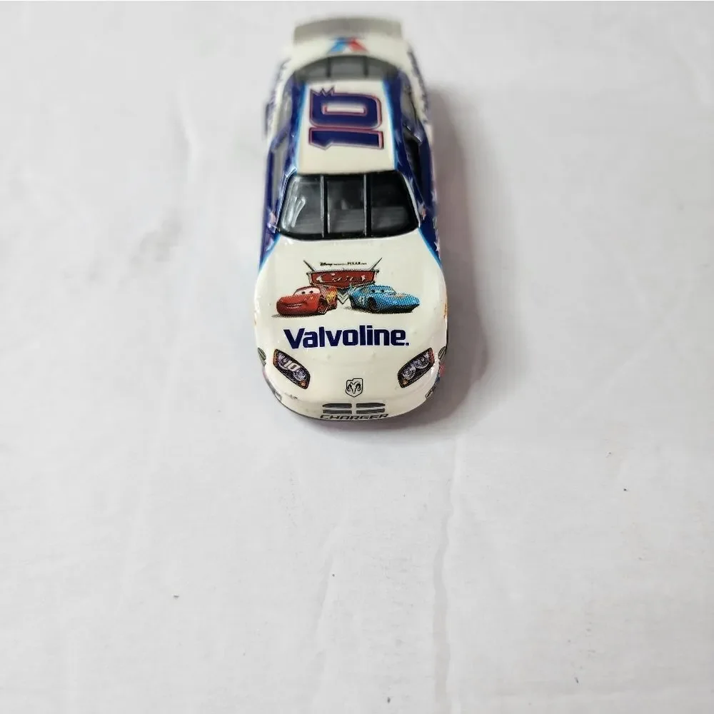 valvoline hotwheels race car